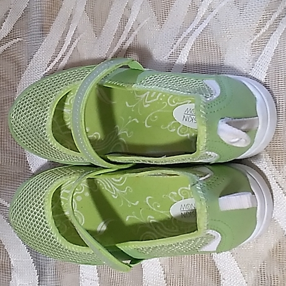 Danskin Now Slip-on Sandals - Picture 4 of 5